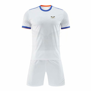 Ensembles d'uniformes de football personnalisés de haute qualité, légers, service OEM, séchage rapide, respirants, 100% polyester, toutes saisons - Product Image 1