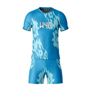 Ensemble de maillot et short de football pour équipe de club personnalisé, 100% polyester, écologique, antibactérien, séchage rapide, col rond, manches courtes - Product Image 1