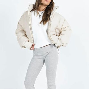Veste matelassée d'hiver pour femmes à la mode Vente en gros Veste à bulles personnalisée OEM Respirante Coupe-vent Confortable à capuche amovible - Product Image 5