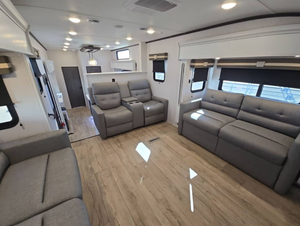 Autocaravana/Remolque de Viaje Dutchmen Astoria 3803FLP 2025 2024 2026 - Product Image 5
