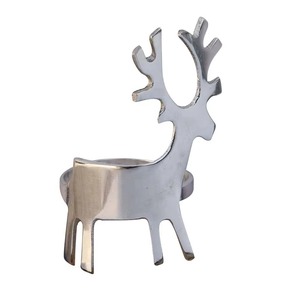 Rond de serviette en or de renne de charme Décor de table de fête parfait pour les fêtes de mariage de Noël et le cadre de repas de vacances élégant - Product Image 1