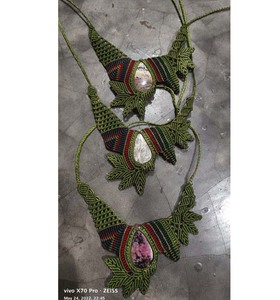 Collier en macramé en jaspe en forme de poire, pendentif en fil multicolore, fait à la main, réglable, cadeau pour femme - Product Image 1
