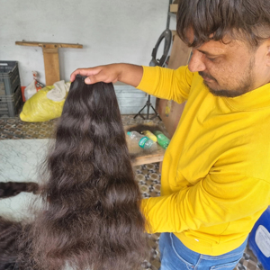 ผมหยักศกธรรมชาติสำหรับต่อผมหยักศกแบบอินเดียสีดำเงางามและนุ่มสลวย - Product Image 5