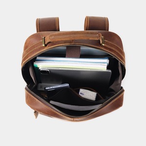 Sac à dos de luxe pour ordinateur portable personnalisable pour hommes en cuir PU avec doublure en polyester noir imperméable pour les voyages et les loisirs - Product Image 5