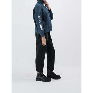 กางเกงยีนส์ทรงลำลอง LYNX รุ่น Casual Mom Fit ซักได้ ระบายอากาศดี เอวกลาง ทรงดินสอ ทรงบอยเฟรนด์ เรียบง่าย สไตล์ไฮสตรีท ลายสัตว์ รุ่น WC323 สำหรับฤดูใบไม้ร่วง - Product Image 3
