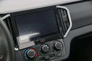 Le camion électrique MNNJ4W 3.5T le plus rapide, voitures électriques d'occasion avec une autonomie de 601-700 km et un moteur de 200-250 kW - Product Image 2