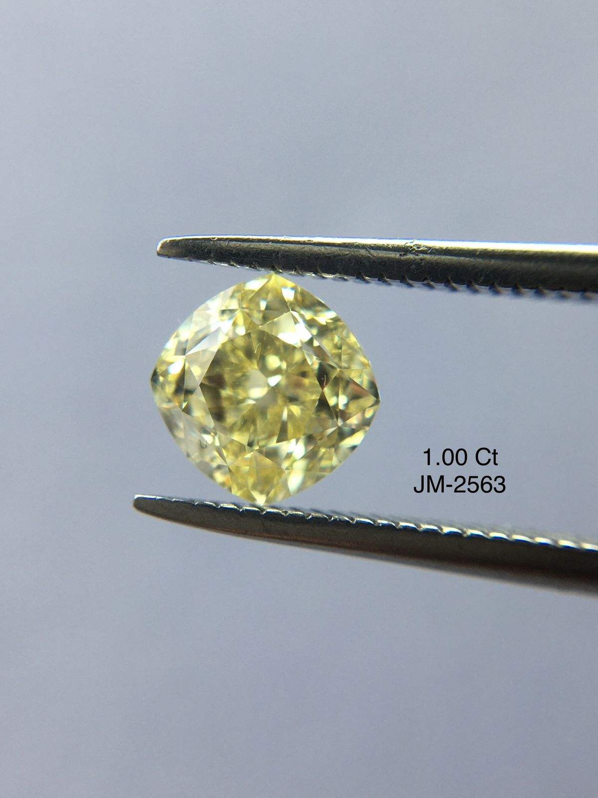 สีเหลือง