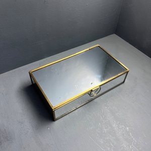 Caja de joyería, organizador de almacenamiento, caja de joyería con espejo y acabado en latón - Product Image 1