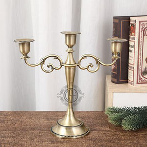 Bougeoir Menorah élégant classique nouveau Design pièce maîtresse en métal pour la maison et l'hôtel pour les décorations de Noël dernière arrivée - Product Image 2