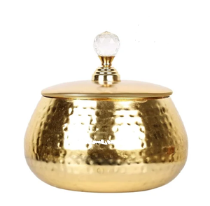 Pot de bougie en métal doré en forme de pomme mignon de grossiste indien direct couvercle de feuille élégant bougeoir en métal de cuivre en laiton élégant" - Product Image 5