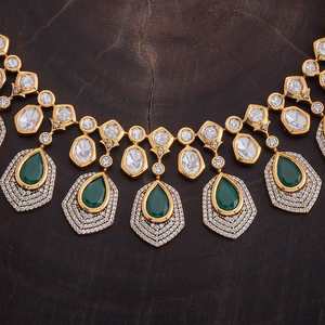 Collier de mariage Kundan en alliage de zinc, serti de gouttes d'eau, élégant et éblouissant - Product Image 3