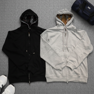 เสื้อฮู้ดดี้ผ้าฟลีซเนื้อนุ่มสำหรับผู้ชาย 100% พรีเมียม สตรีทแวร์ ผ้าฝ้าย  รักษ์โลก เหมาะสำหรับฤดูหนาว สวมใส่สบาย พร้อมโลโก้พิมพ์ดิจิทัลตามสั่ง - Product Image 1