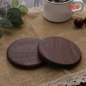 Sous-verres en bois de style antique haut de gamme conçus pour protéger les surfaces avec un charme intemporel - Product Image 2