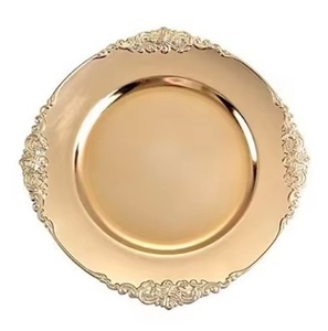 Assiette de chargeur moderne en métal fini rouge, restaurant de qualité exclusive unique, servant des assiettes durables impressionnantes en vente - Product Image 4