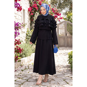Conjunto de Dos Piezas de Tela Crepé Negra para Mujer, Falda con Detalle de Volantes en Capas, Top Talla XS, Ropa Deportiva para Verano - Product Image 1