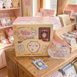 พวงกุญแจโฮโลแกรมรูปหูเล็กนำโชค - Product Image 1