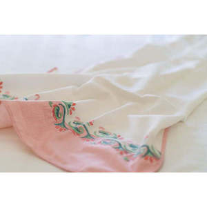 Toalla de Mano de Algodón Tejida con Diseño Floral - Ligera y Comprimida para Hogar, Cocina, Hotel y Regalo - Product Image 2