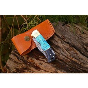Couteau de poche en acier Damas fait main avec un design léger et un mécanisme de pliage fluide, acier Damas de qualité supérieure, couteau de poche pliable - Product Image 5