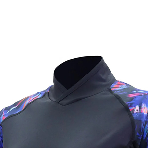 Camisa de compresión de gran tamaño para mujer de alta calidad, diseño personalizado, barata, impresión por sublimación, fondos activos cortos - Product Image 4