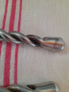 Cuillère à salade en acier inoxydable de qualité supérieure avec poignée design, idéale pour la maison et les événements - Product Image 4