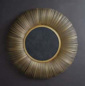 Espejo de pared decorativo de estilo moderno La mejor calidad para la decoración del hogar y el interior Hecho a mano en la India - Product Image 1