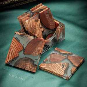 Dessous de verre décoratifs en bois de résine de table Ensemble de quatre pièces élégantes Dessous de verre et napperons à café chic de forme carrée la plus tendance - Product Image 3