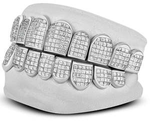 Joyería Corporal de Moda, Grillz de Plata de Ley 925 de 24 Quilates con Corte Princesa, Dientes de Moissanita Superiores e Inferiores con 10 Dientes - Product Image 1