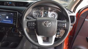 LISTO PARA ENVIAR, TO-YO-TA HI-LU-X GR SPORTS 2024 CON VOLANTE A LA DERECHA - Product Image 4