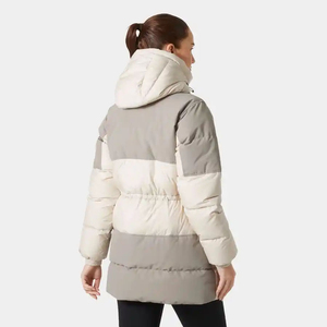 Chaqueta Acolchada de Alta Calidad para Mujer, Diseño Personalizado OEM, Capucha Ajustable, Diseño Acolchado, Transpirable, Cortavientos, de Algodón, para Invierno - Product Image 2