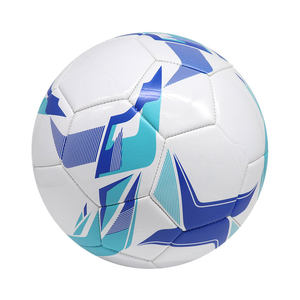 Ballon de football officiel taille 5 en cuir PU avec logo personnalisé, cousu à la machine, matériaux en caoutchouc TPU pour une performance accrue - Product Image 5