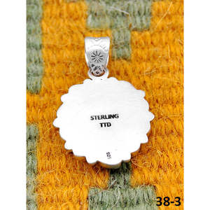 Pendentif Turquoise Fait Main du Sud-Ouest, Émeraude de la Vallée avec Sertissage à la Française en Argent Sterling, Breloques Taille Émeraude - Product Image 3