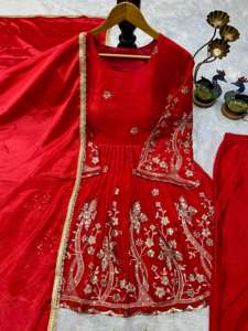 Tenue de soirée à la mode Palazzo avec haut de créateur et tenue ethnique pour femme Dupatta avec détails de broderie parfaite pour les fêtes - Product Image 4