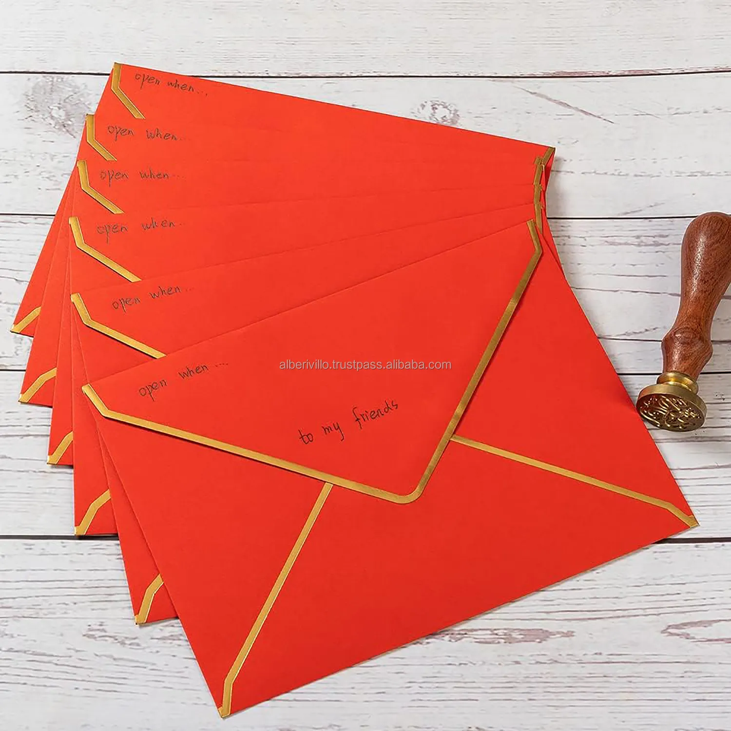 Sobre rojo para regalo de boda, accesorios de oficina, sobre de papel personalizado con forro dorado de alta calidad de la India