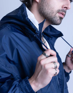 Vente en gros sur mesure Survêtement coupe-vent en nylon et polyester pour homme Survêtement surdimensionné de couleur marine unie avec logo personnalisé pour homme - Product Image 3