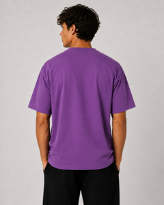 T-shirt coupe classique pour hommes fabriqué en Italie à partir de coton 180Gr offrant une sensation douce et aérée pour des tenues de tous les jours confortables Orchidée - Product Image 3