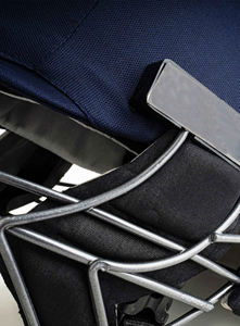 Cascos de Cricket - Plástico y Metal Duraderos, Capacidad Inferior a 1 kg, Para Todas las Estaciones, Marca Personalizada, Venta al Por Mayor de Fábrica en Pakistán - Product Image 6