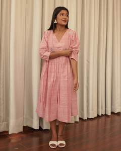 เดรสคอวีแขนยาวแฟชั่นสำหรับสตรีชุดกระโปรงยูเครนเดรสปักลายสำหรับใส่ไปทะเล - Product Image 4