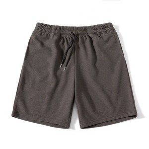Vêtements de plage d'été de couleur unie avec logo personnalisé pour hommes vente de gros Shorts pour hommes - Product Image 3