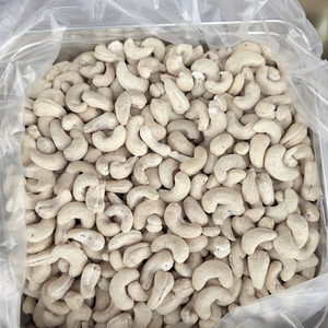 เม็ดมะม่วงหิมพานต์ดิบคุณภาพดีที่สุด ราคาส่ง 160 180 240 คุณภาพเยี่ยมจากโรงงานซานติโก เวียดนาม อายุการเก็บรักษา 2 ปี ส่งออกไปยังสหภาพยุโรปและตะวันออกกลาง - Product Image 1