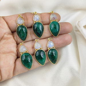 Pendentif Turquoise 8mm Trillion Forme 18x12mm Émeraude Or Vermeil Plaqué Rhodium Argent Sterling Lunette Pierre de Naissance Charms - Product Image 6