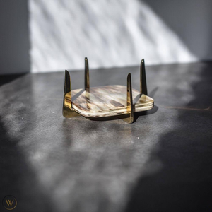 Dessous de verre en corne de buffle classique et moderne Vaisselle faite à la main avec motif à carreaux par Crescent Crafts pour la maison ou le bureau - Product Image 4