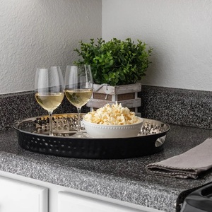 Plateau de service en métal couleur argent de haute qualité fabriqué à la main en gros avec poignées - Product Image 4