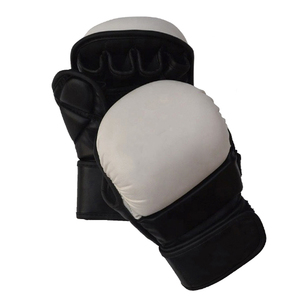 Gants de combat MMA personnalisés de haute qualité Gants d'entraînement de karaté en cuir confortables - Product Image 2