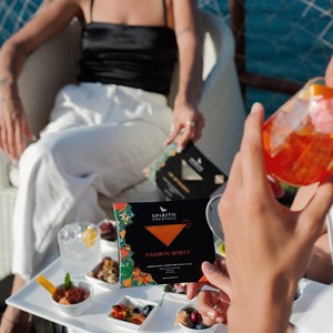 ค็อกเทลอิตาลีที่มีชื่อเสียงที่สุดสําหรับแอเปอริทิฟ Passion Spritz ประเมินสมดุลโดยช่างผสม พร้อมดื่ม - Product Image 5