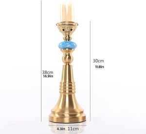 Bougeoir Vintage en Aluminium Design Classique avec Embellissements Artistiques pour la Maison de Noël et la Décoration de Bureau - Product Image 3