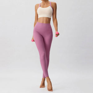 Sujetador Deportivo OEM Personalizado con Soporte Alto, Espalda Cruzada Ajustable, Tirantes en Contraste, para Mujer - Product Image 3