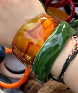Bracelets en résine de créateur pour femmes, légers, polis, imperméables, accessoires de mode, couleurs personnalisées, style mignon pour ethnique et occidental - Product Image 4