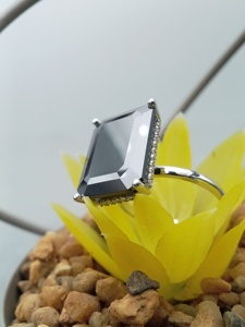 Luxury Women's 10K 18K Gold Classic Fine Hip Hop Ring Full VVS Natural Diamond Rounded Baguette for Certified Weddings & Parties - Product Image 5