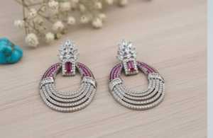 Elegantes pendientes de lujo de rodio blanco pulido, joyería de diseñador perfecta para ropa de fiesta de mujer y celebraciones especiales - Product Image 3