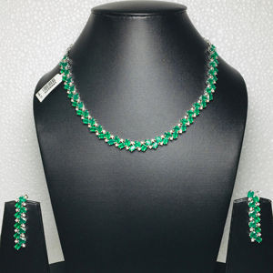 Elegante y Moderno Juego de Collar y Aretes de Plata de Ley 925 con Piedras Preciosas de Ónice Natural, Diseño Único para Bodas o Regalos - Product Image 6